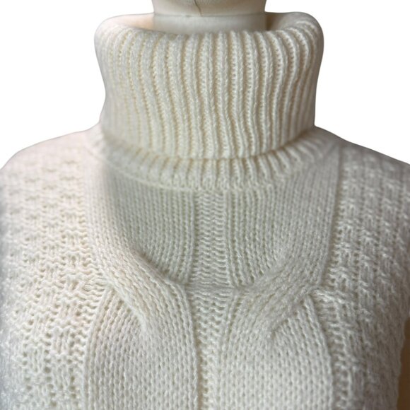Woven Heart Cream Chunky Knit Turtleneck Sweater M NWT | Cable Sleeve Pullover - Picture 6 of 8